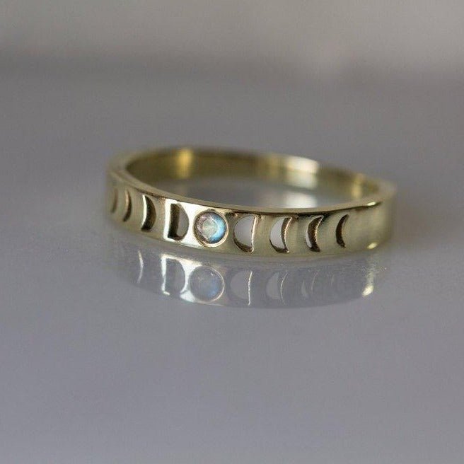 Original Moon phase Ring || Rainbow Moonstone - 12th HOUSE