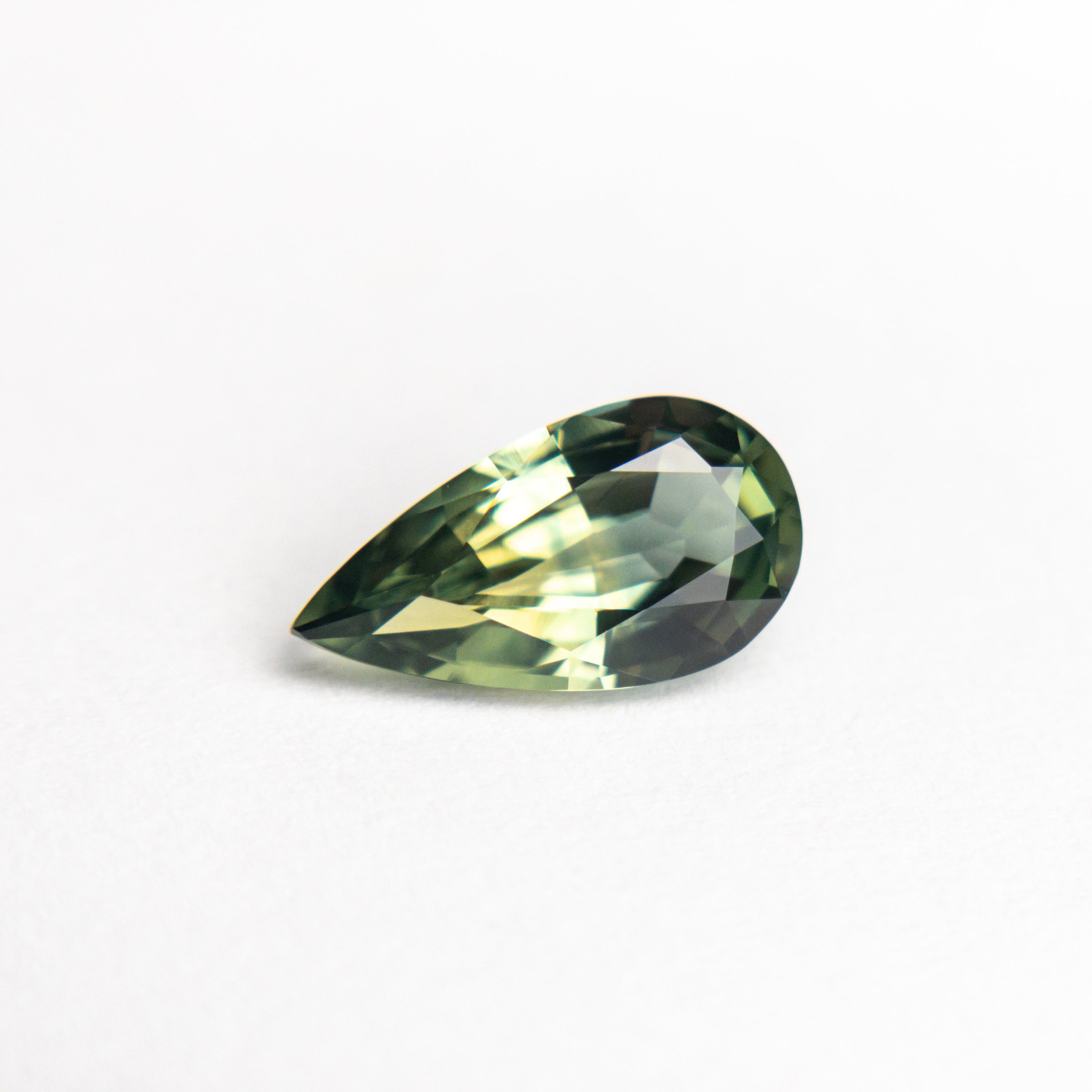 0.86ct Teal green pear sapphire - 12th HOUSE