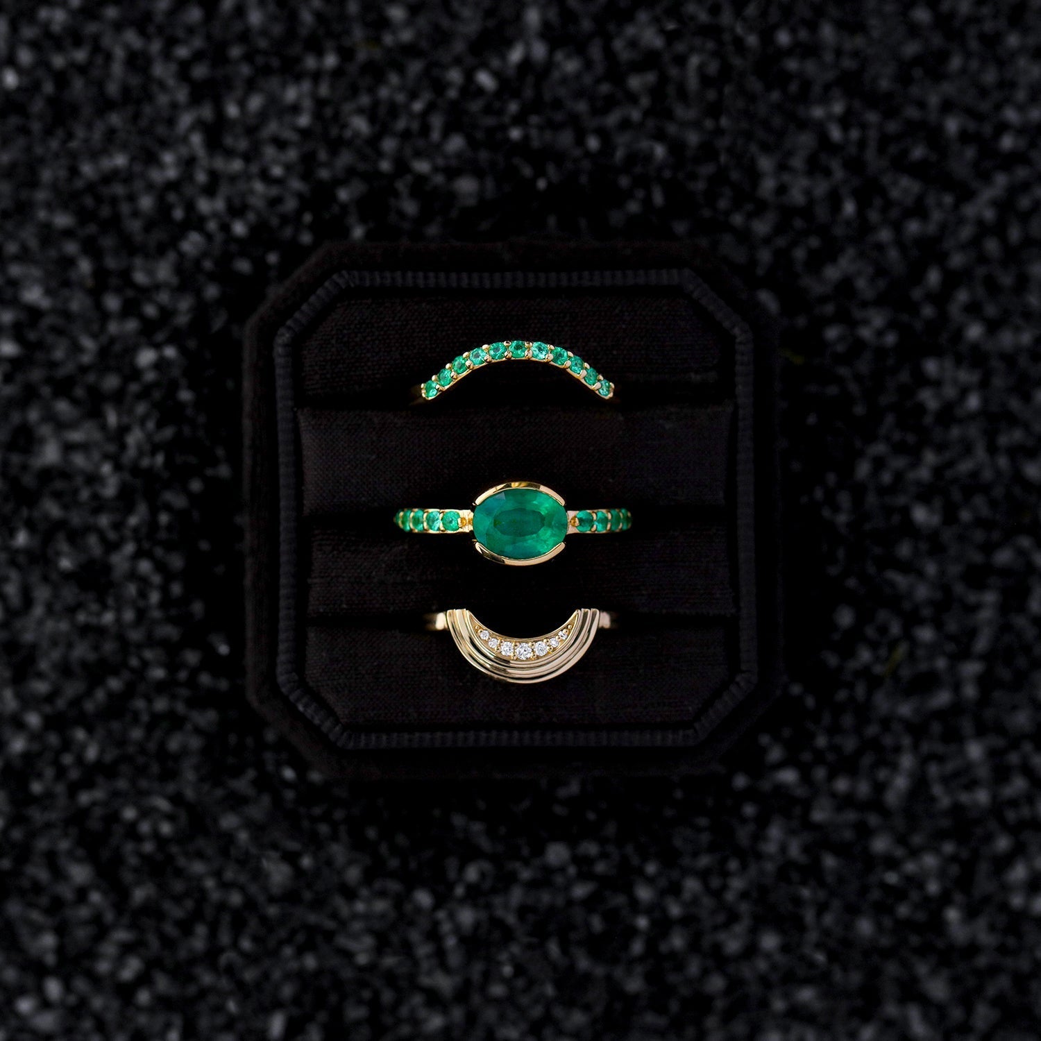 Contour ring no 2 | emerald - 12th HOUSE